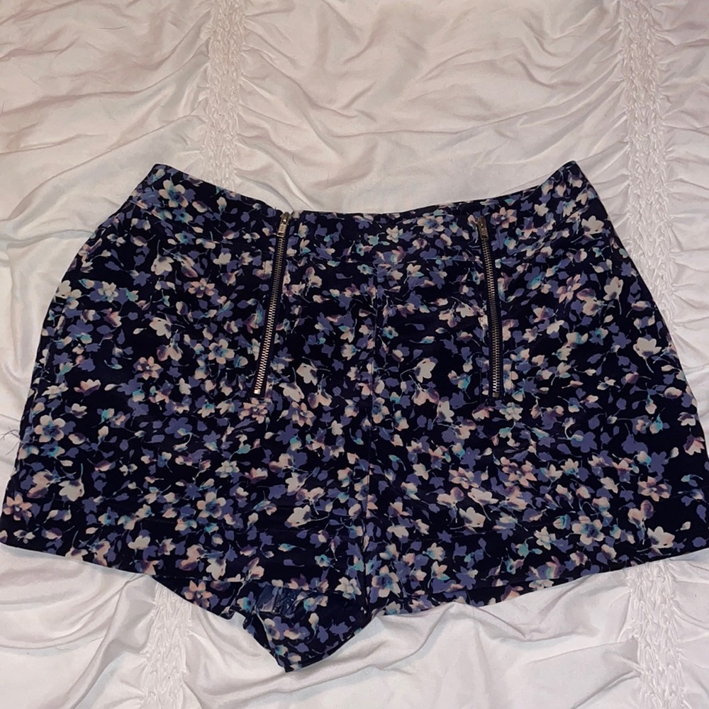 Double zipper short